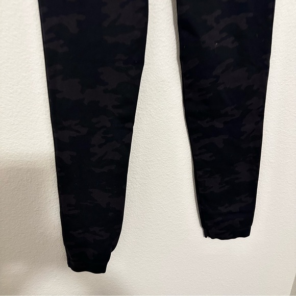 SPANX Look at Me Now Camo Leggings Seamless High Waisted Ankle Length Size XL - Picture 10 of 10